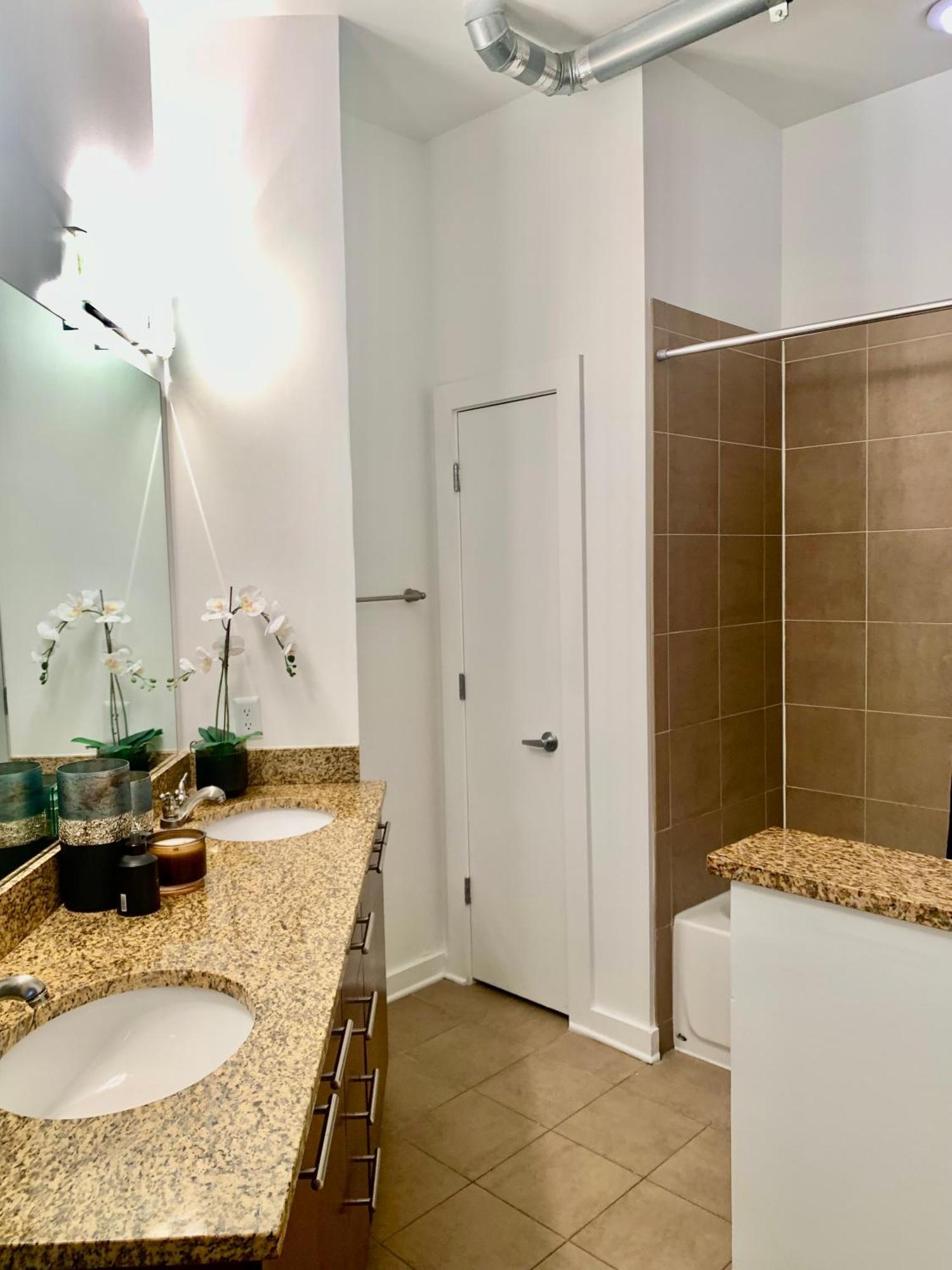 Grand 3Br Loft In Atlantic Station Apartment แอตแลนตา ภายนอก รูปภาพ