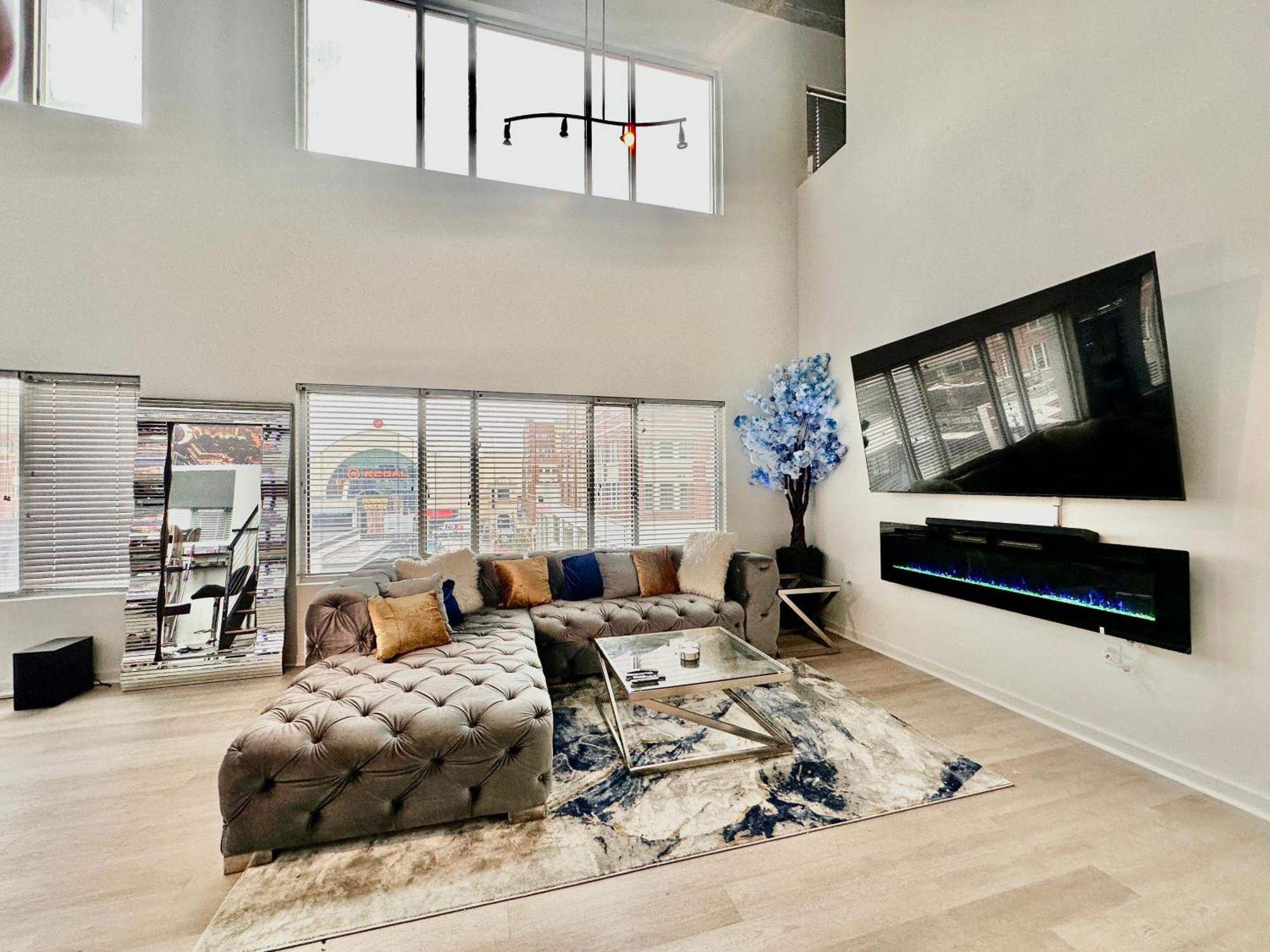 Grand 3Br Loft In Atlantic Station Apartment แอตแลนตา ภายนอก รูปภาพ